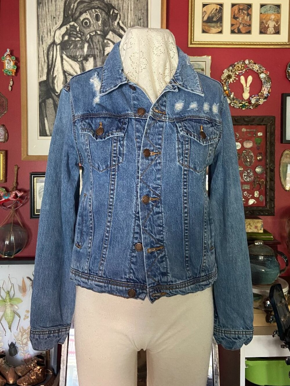 Lulus Distressed Denim Jacket Size Small 2017 Classic Button Up Inside Pockets